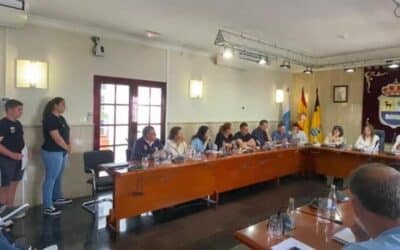 Entrega de propuestas para mejorar la participación ciudadana juvenil al Ayuntamiento de La Oliva