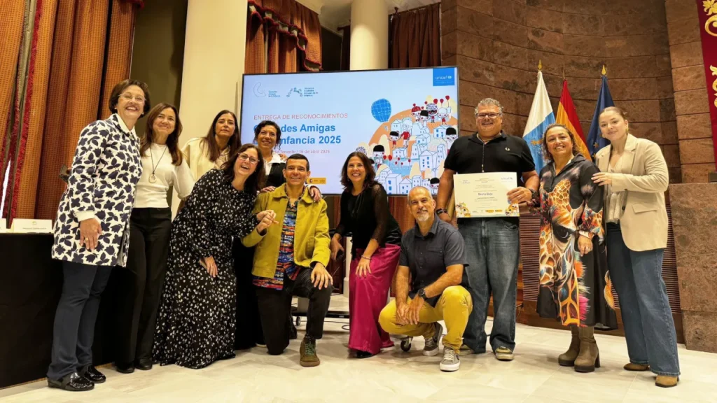 ciudad-amiga.infancia-renovacion-parlamento-canarias